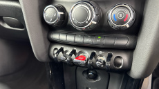 MINI Hatchback 1.5 Cooper Classic 5dr Petrol Hatchback